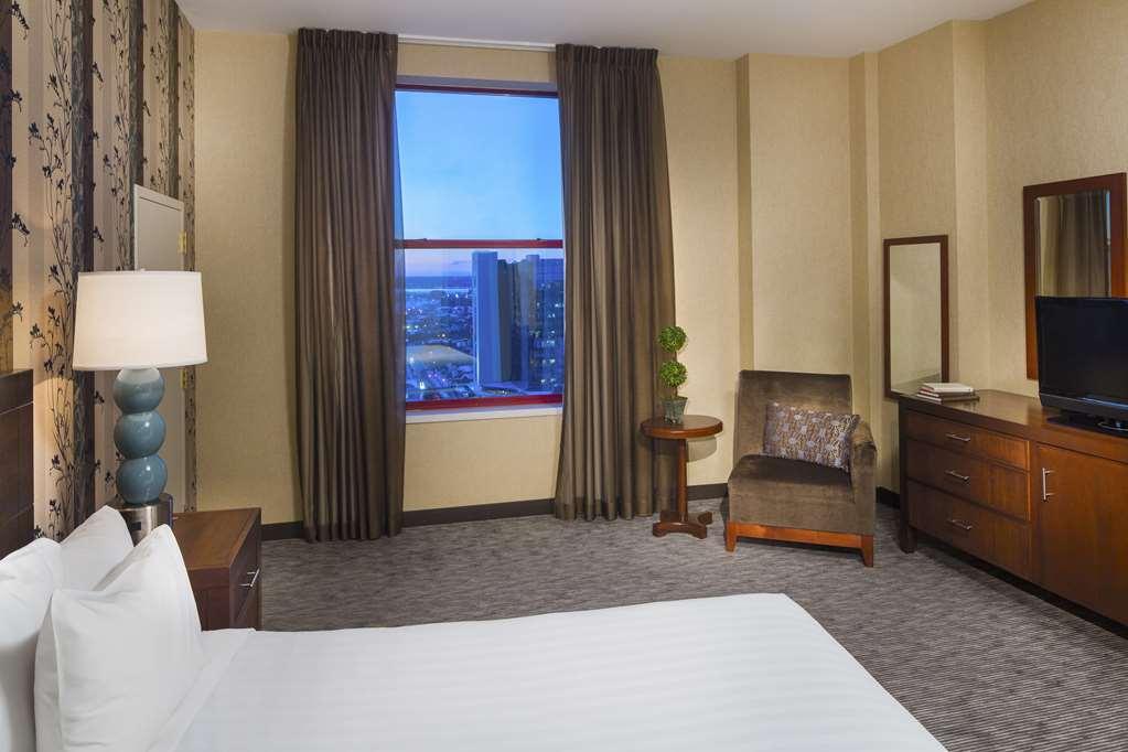 Hyatt Regency 4*