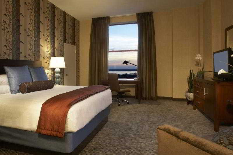 Hyatt Regency Hotel 4*